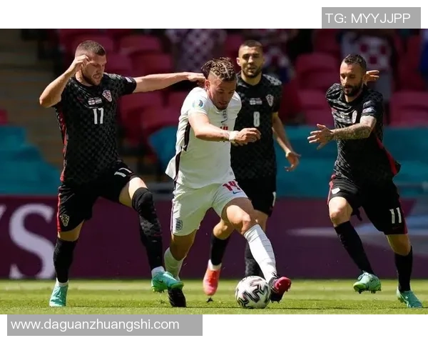 洲际杯赛评析：上海足球队在比赛经验上的出色表现与成长之路