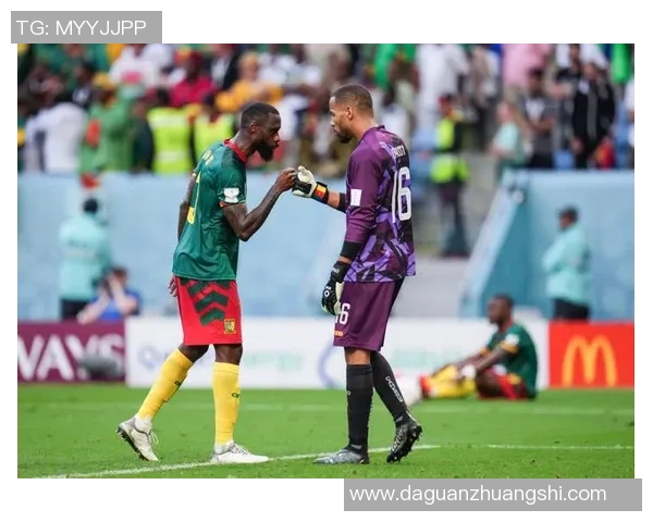 足球明星碰拳瞬间回顾感受他们的友谊与竞技精神的完美结合